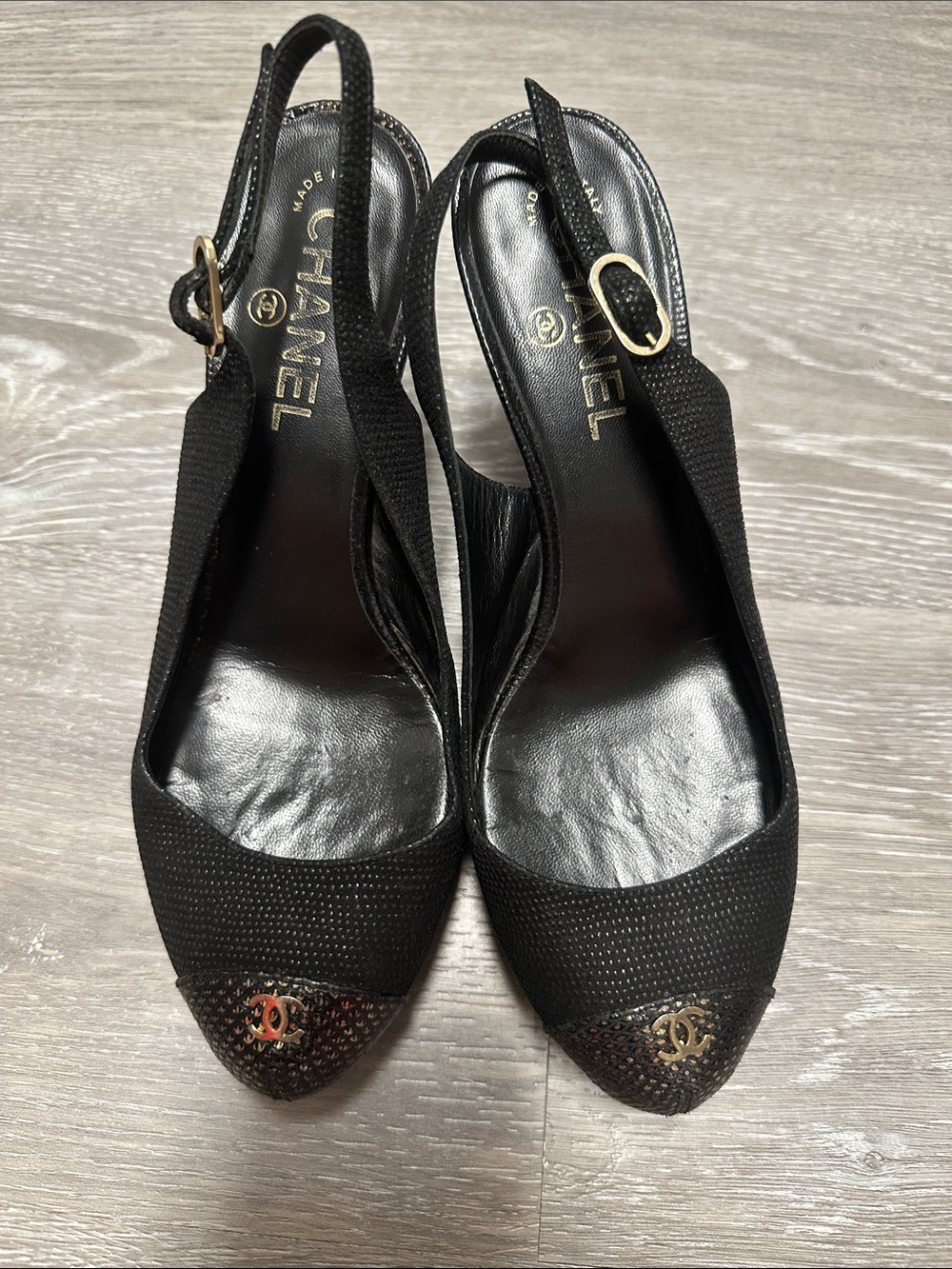 CHANEL Black Slingback Peep-Toe Heels with Gold CC Cap-Toe - Picture 2 of 12